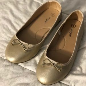 Gold girls flats